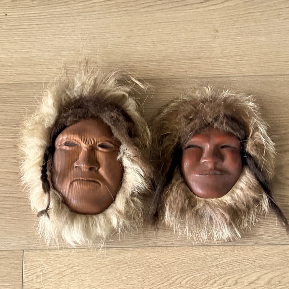 Other - Vintage hand made pair of inuit art made in Alaska